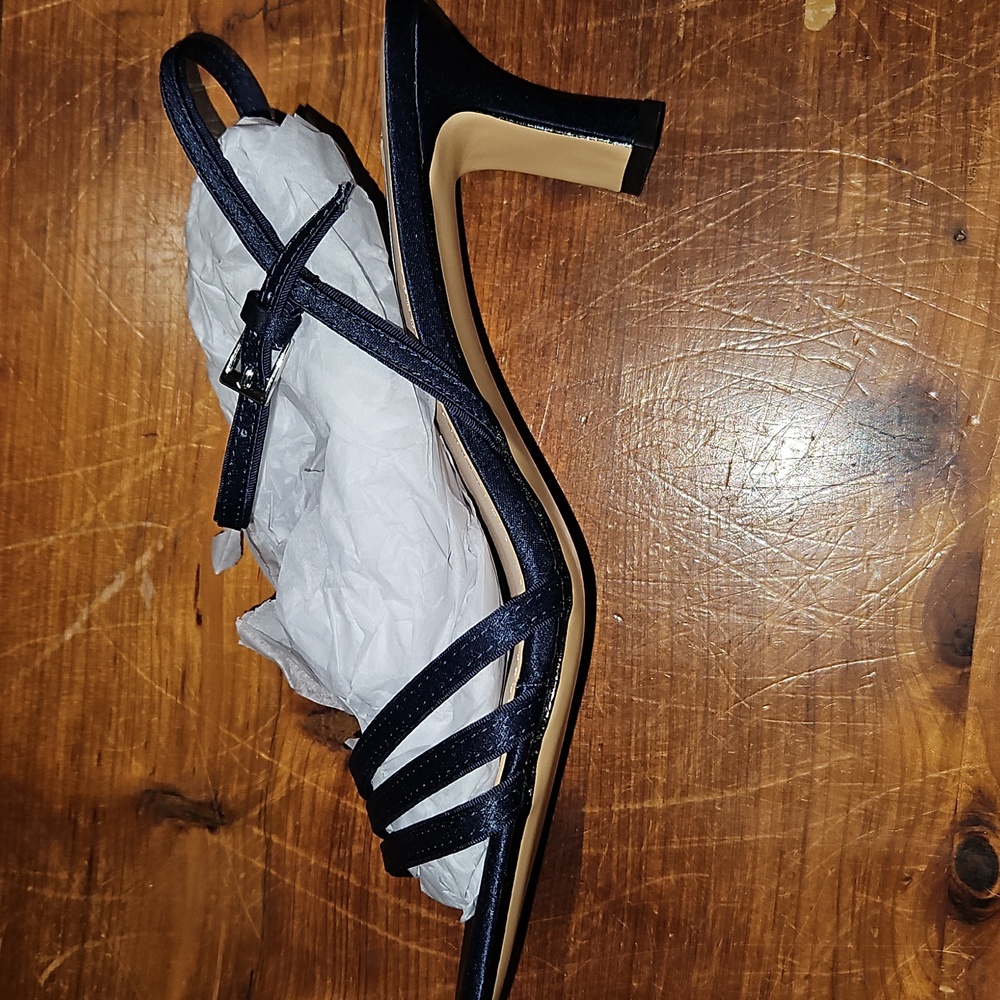 NIB Navy Blue Strappy Heels Size 7 - Picture 5 of 7